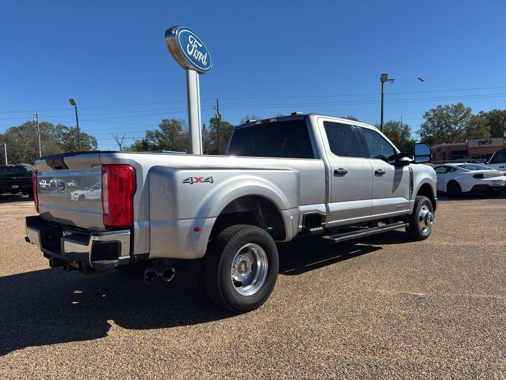Used 2024 Ford F350 XLT image 5