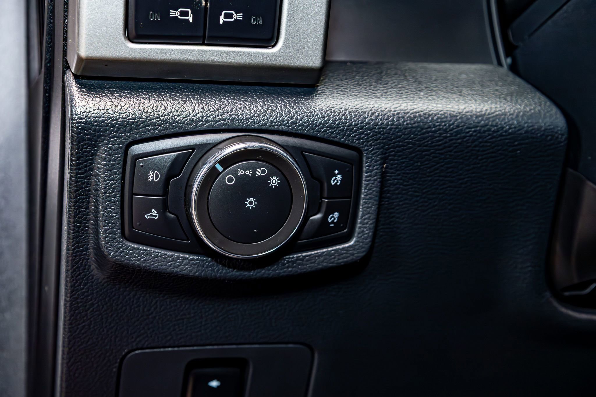 Used 2022 Ford F250 Lariat w/ Lariat Value Package image 18