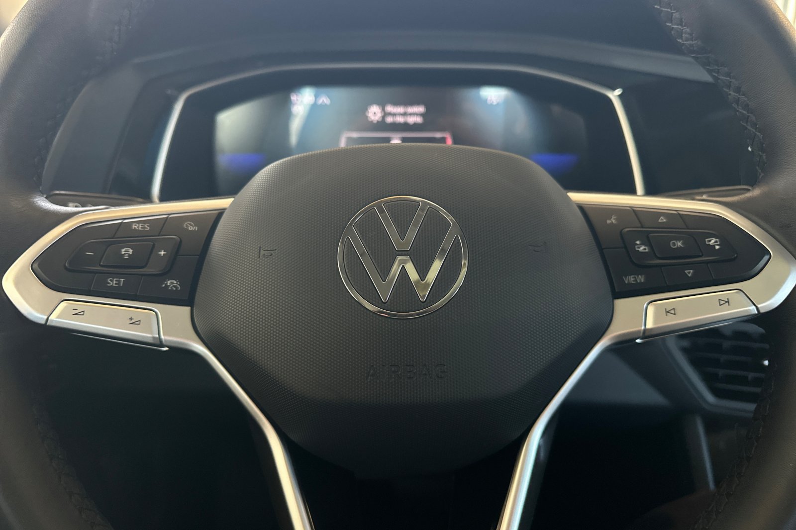 Used 2024 Volkswagen Jetta SE w/ Panoramic Sunroof Package FWD image 22