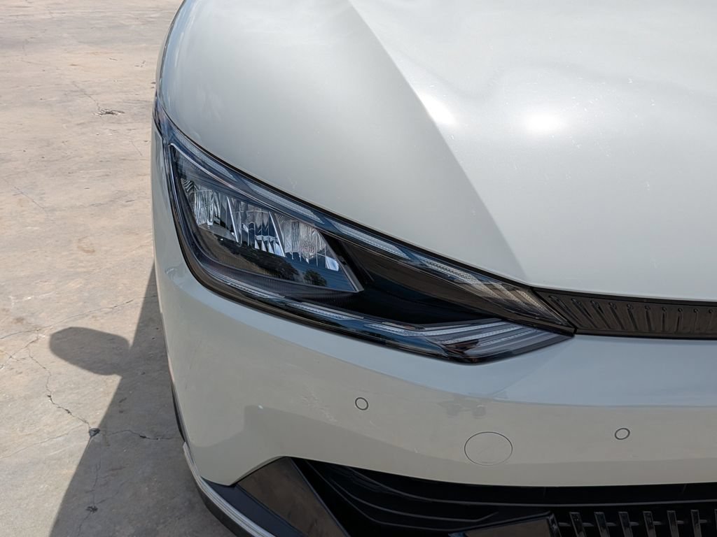 Certified 2024 Kia EV6 Wind w/ Wind Technology Package RWD image 10