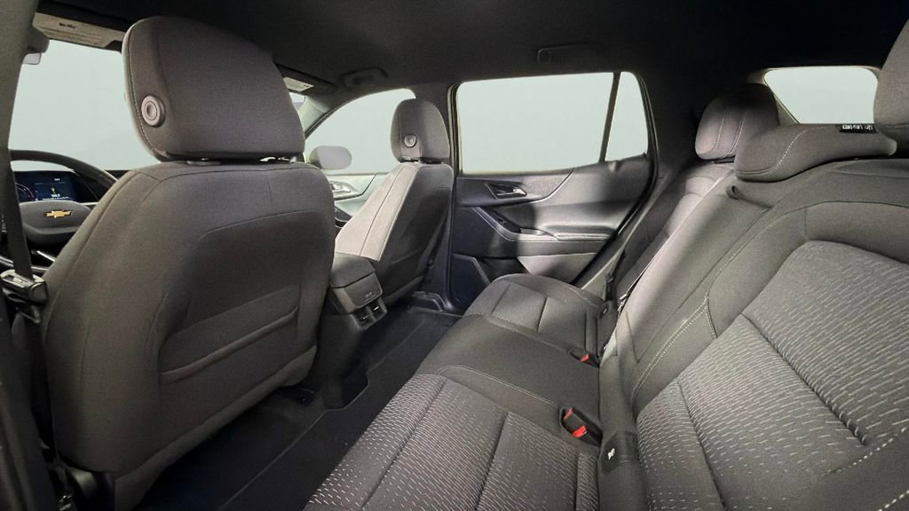 Certified 2026 Chevrolet Equinox LT FWD image 29