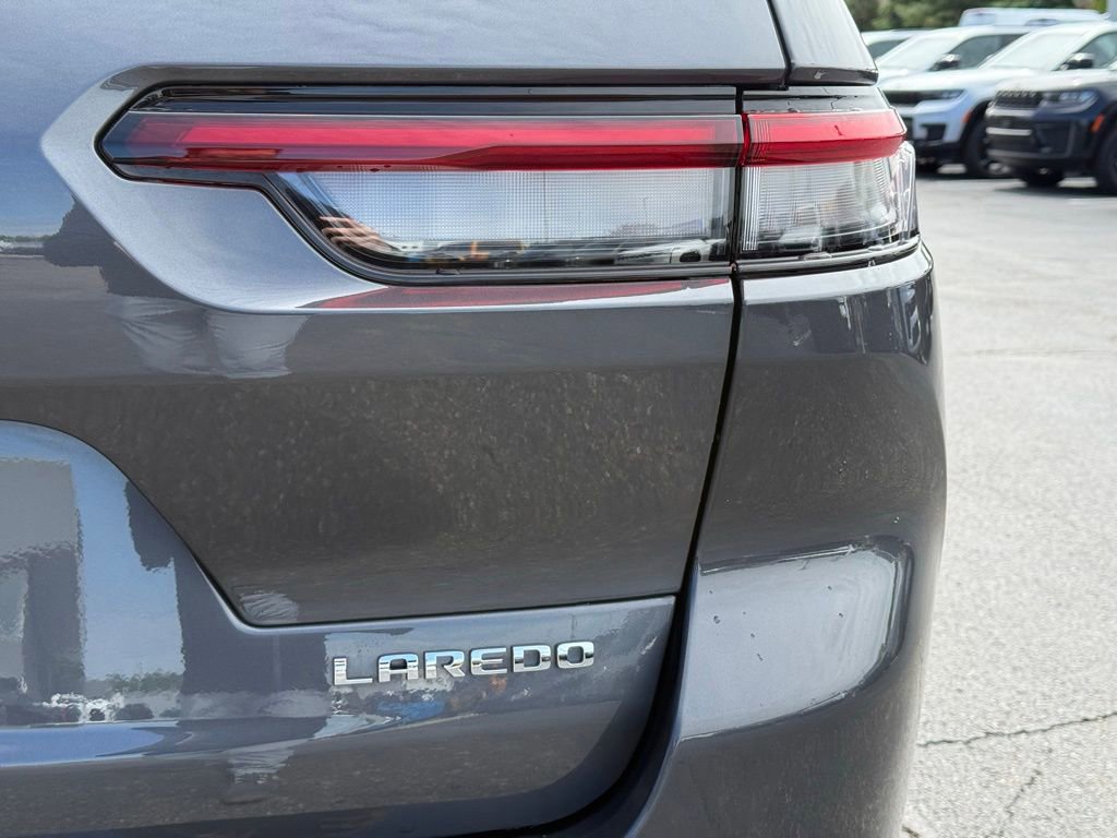 Certified 2023 Jeep Grand Cherokee L Laredo w/ Luxury Tech Group I AWD/4WD image 5