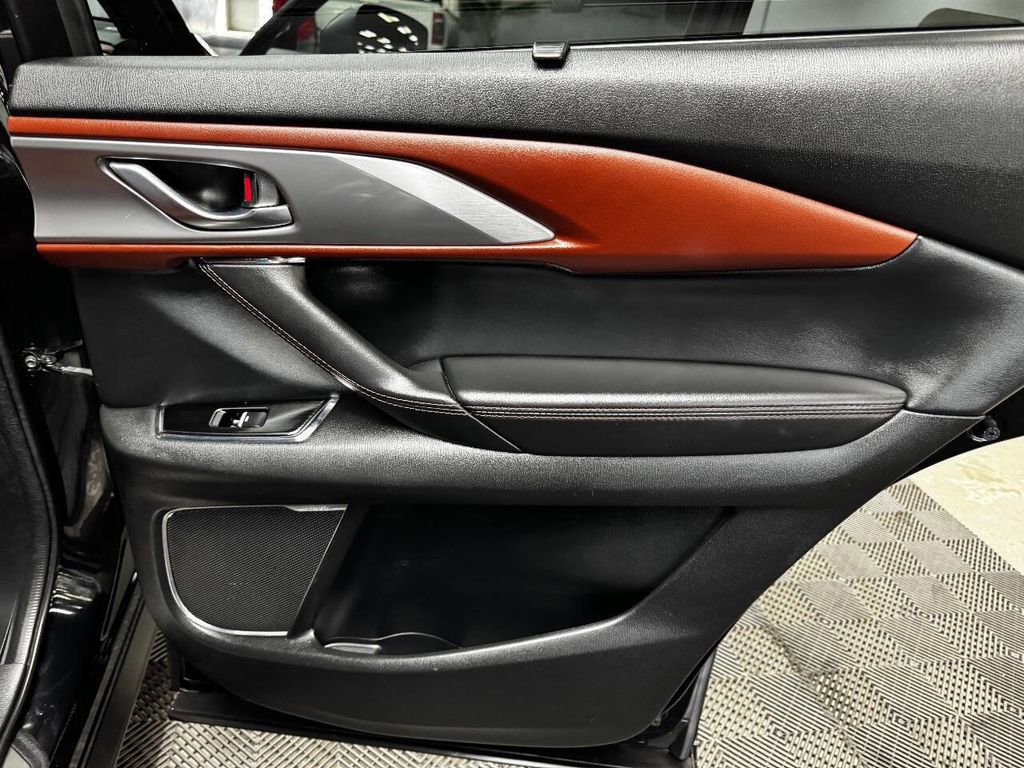 Used 2017 MAZDA CX-9 Signature image 52