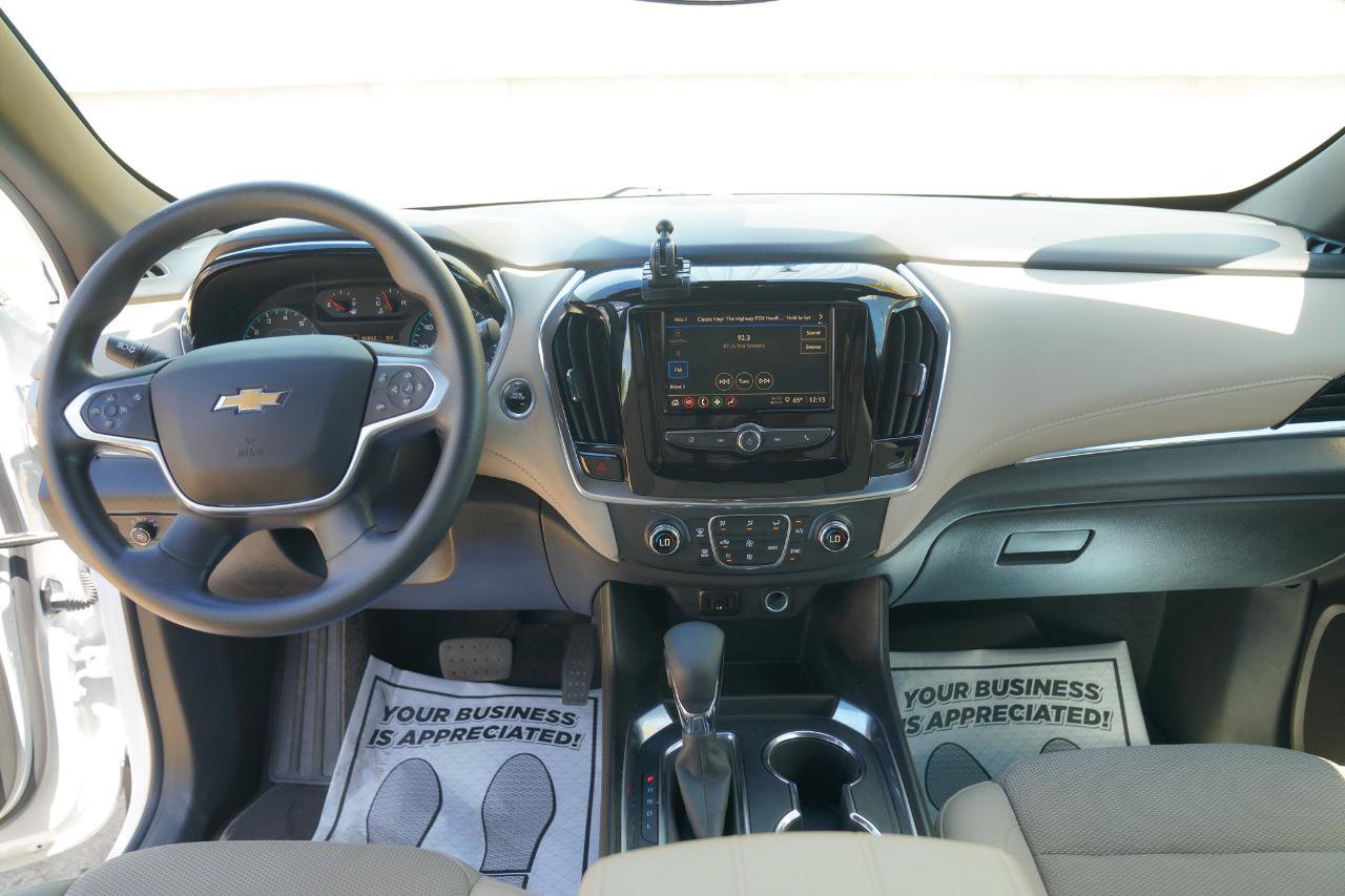 Used 2023 Chevrolet Traverse LS AWD/4WD image 37