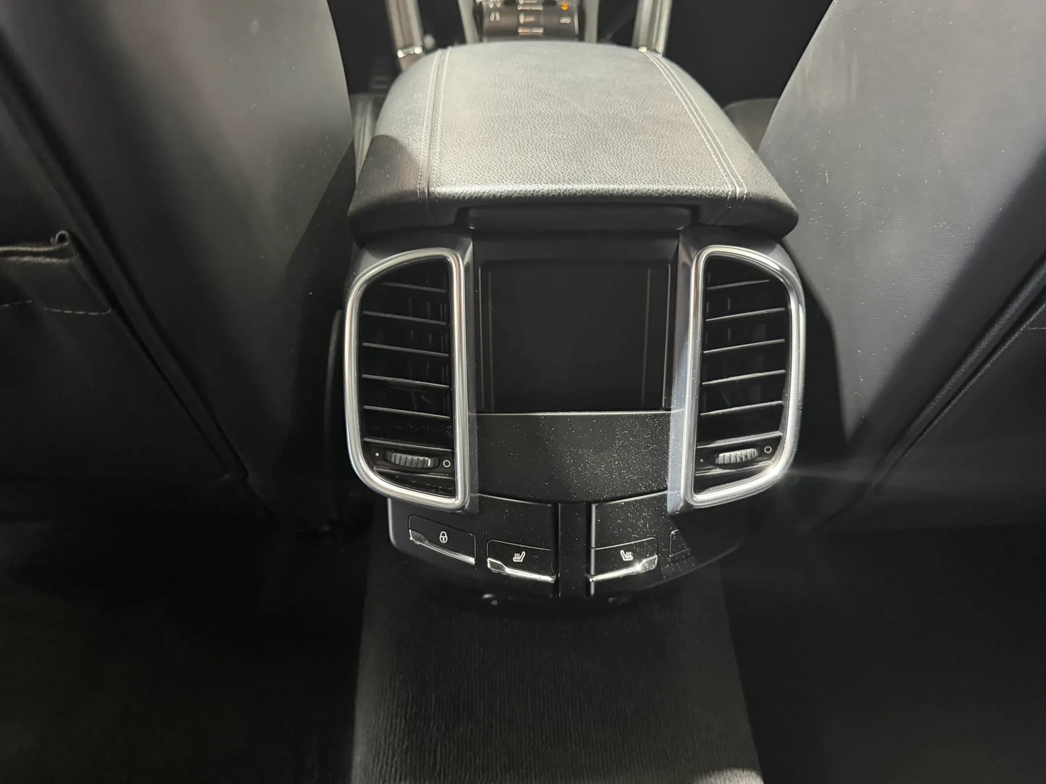 Used 2013 Porsche Cayenne S AWD/4WD image 24