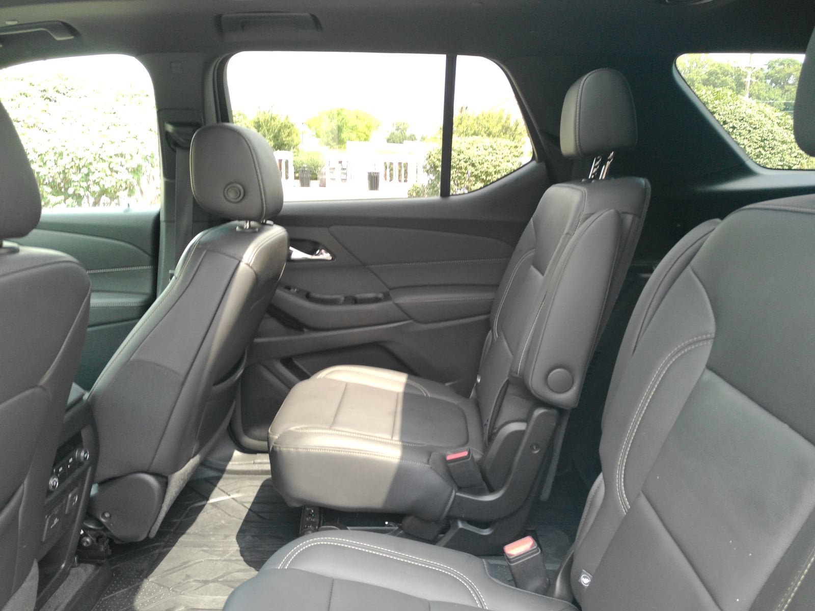 Certified 2023 Chevrolet Traverse LT w/ LT Premium Package AWD/4WD image 12