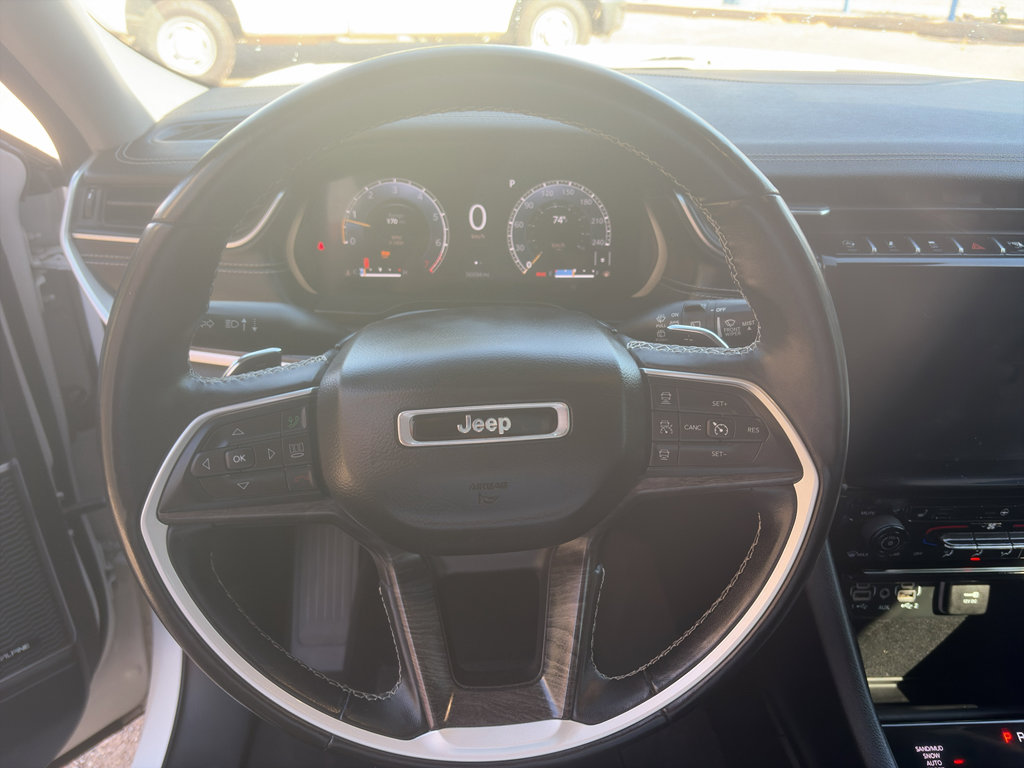 Used 2021 Jeep Grand Cherokee L Limited AWD/4WD image 14