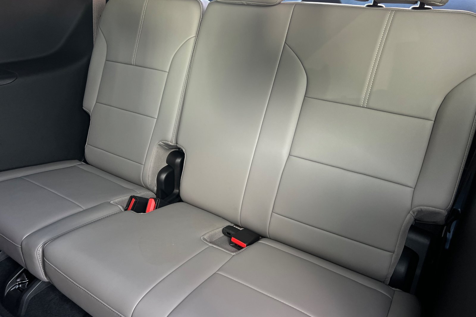New 2027 GMC Acadia Elevation w/ Elevation Premium Package FWD image 16