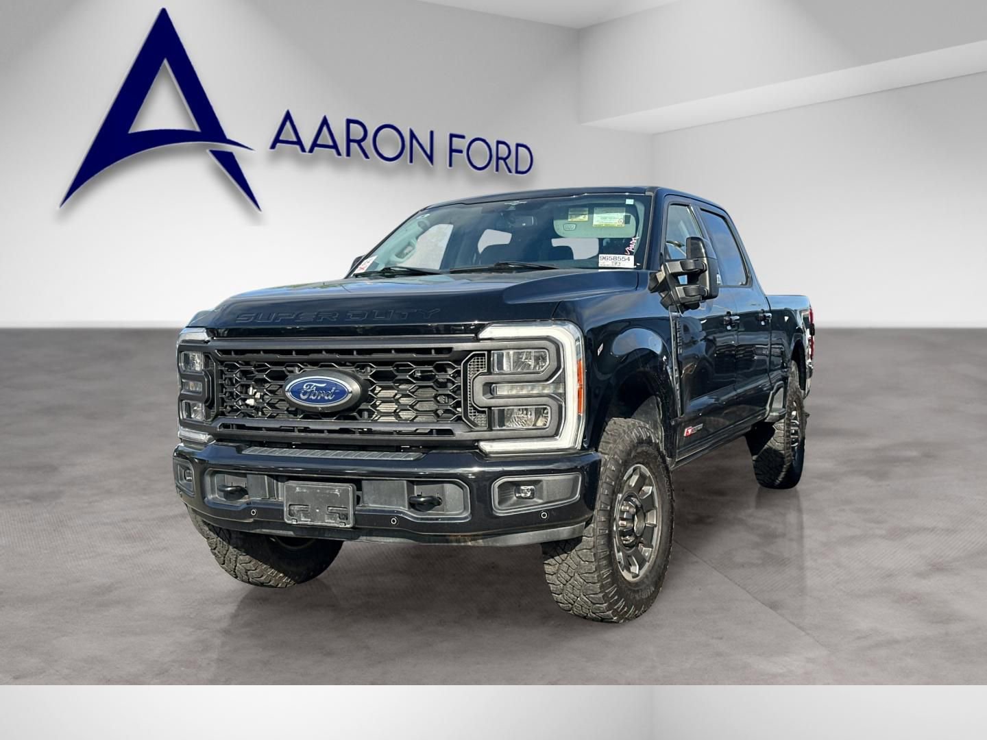 Used 2023 Ford F250 Lariat w/ Lariat Ultimate Package AWD/4WD image 2