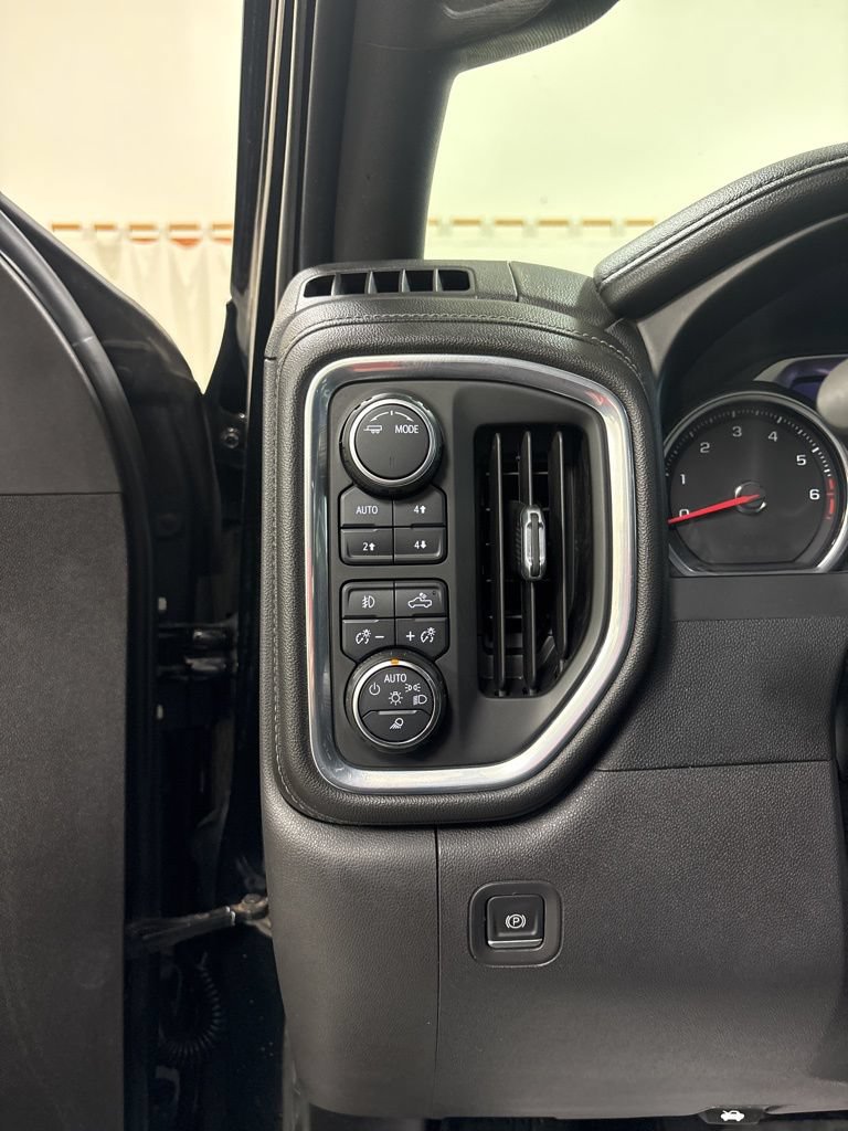 Used 2021 Chevrolet Silverado 1500 High Country w/ Z71 Off-Road Package AWD/4WD image 13