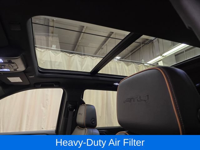 Used 2024 GMC Yukon AT4 w/ Technology Package AWD/4WD image 16