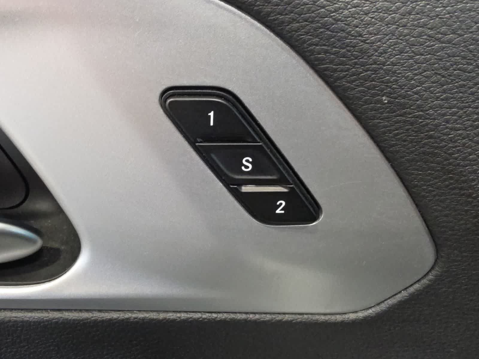 Used 2025 Chrysler Pacifica Limited FWD image 20