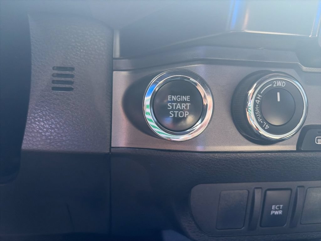 Used 2023 Toyota Tacoma TRD Off-Road AWD/4WD image 26