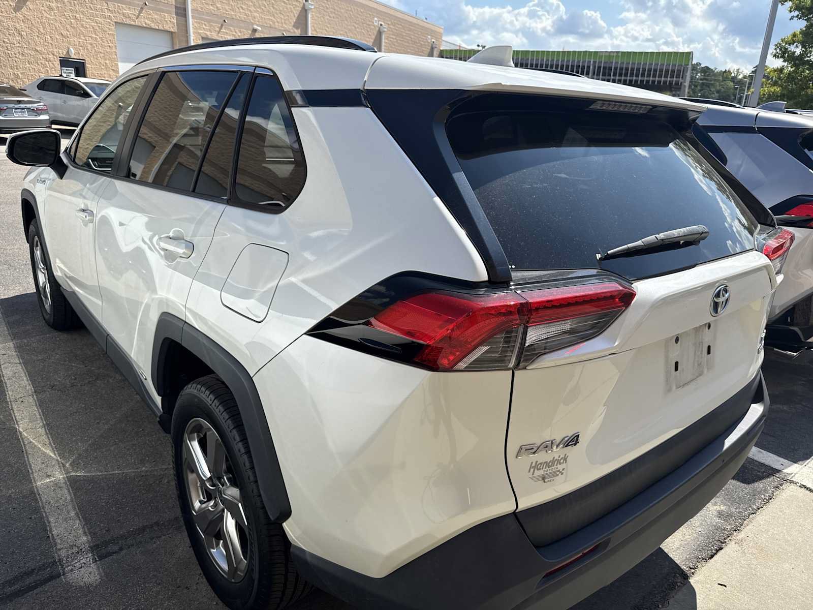 Used 2021 Toyota RAV4 XLE Premium AWD/4WD image 41