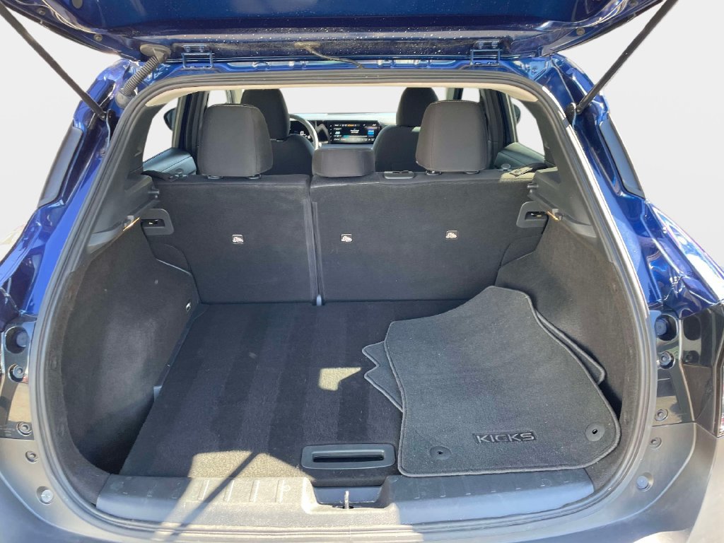 Used 2025 Nissan Kicks SV FWD image 14