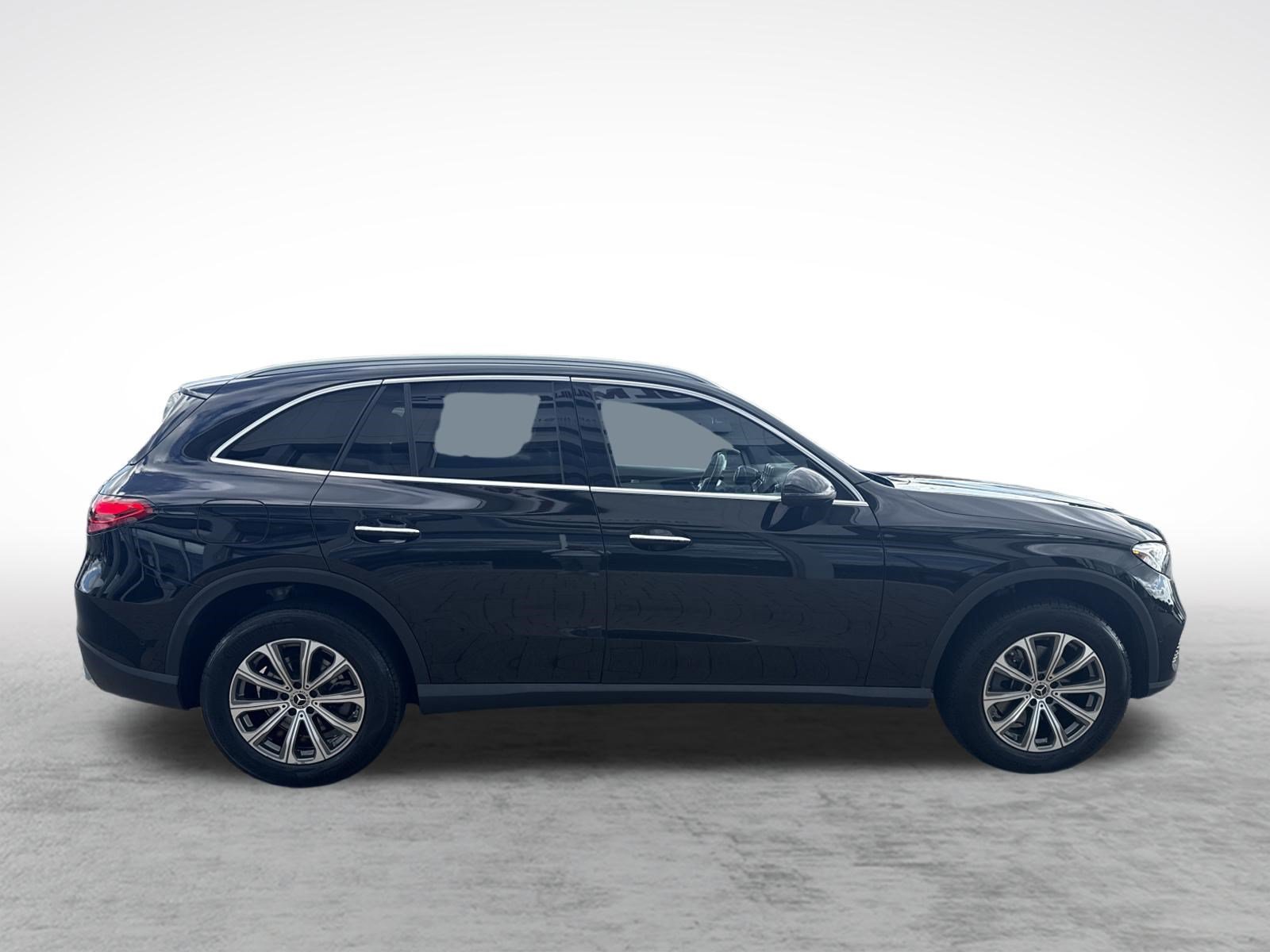 Used 2023 Mercedes-Benz GLC 300 4MATIC image 10