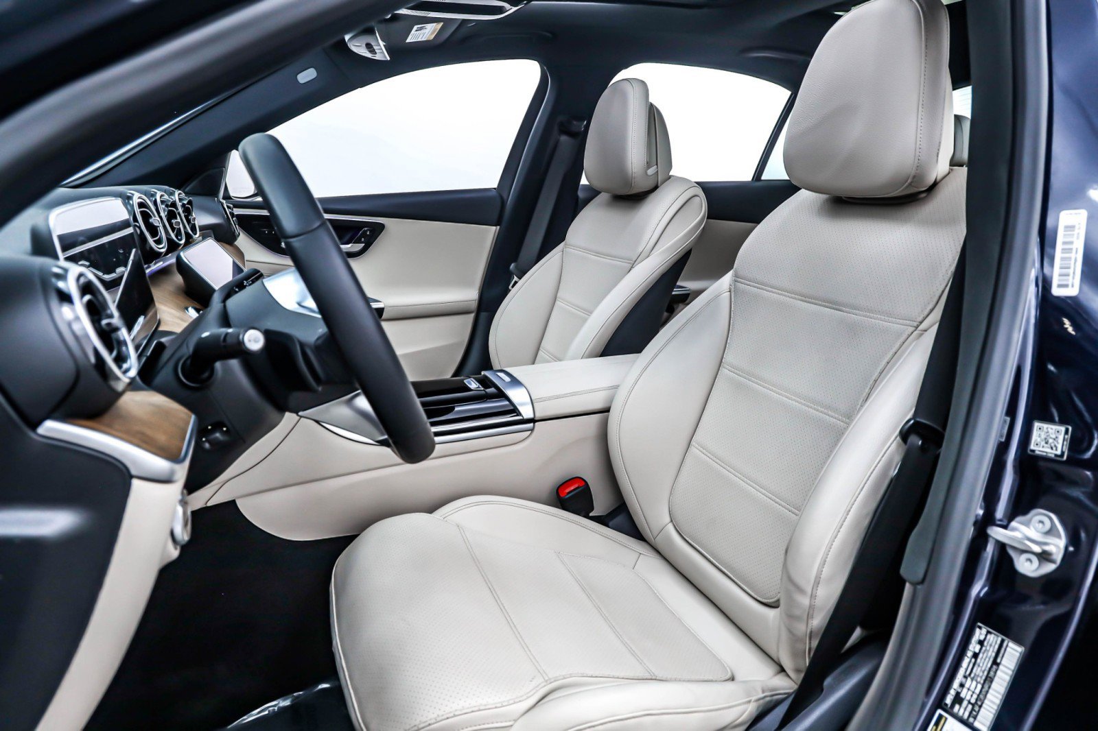 Used 2022 Mercedes-Benz C 300 Sedan image 17