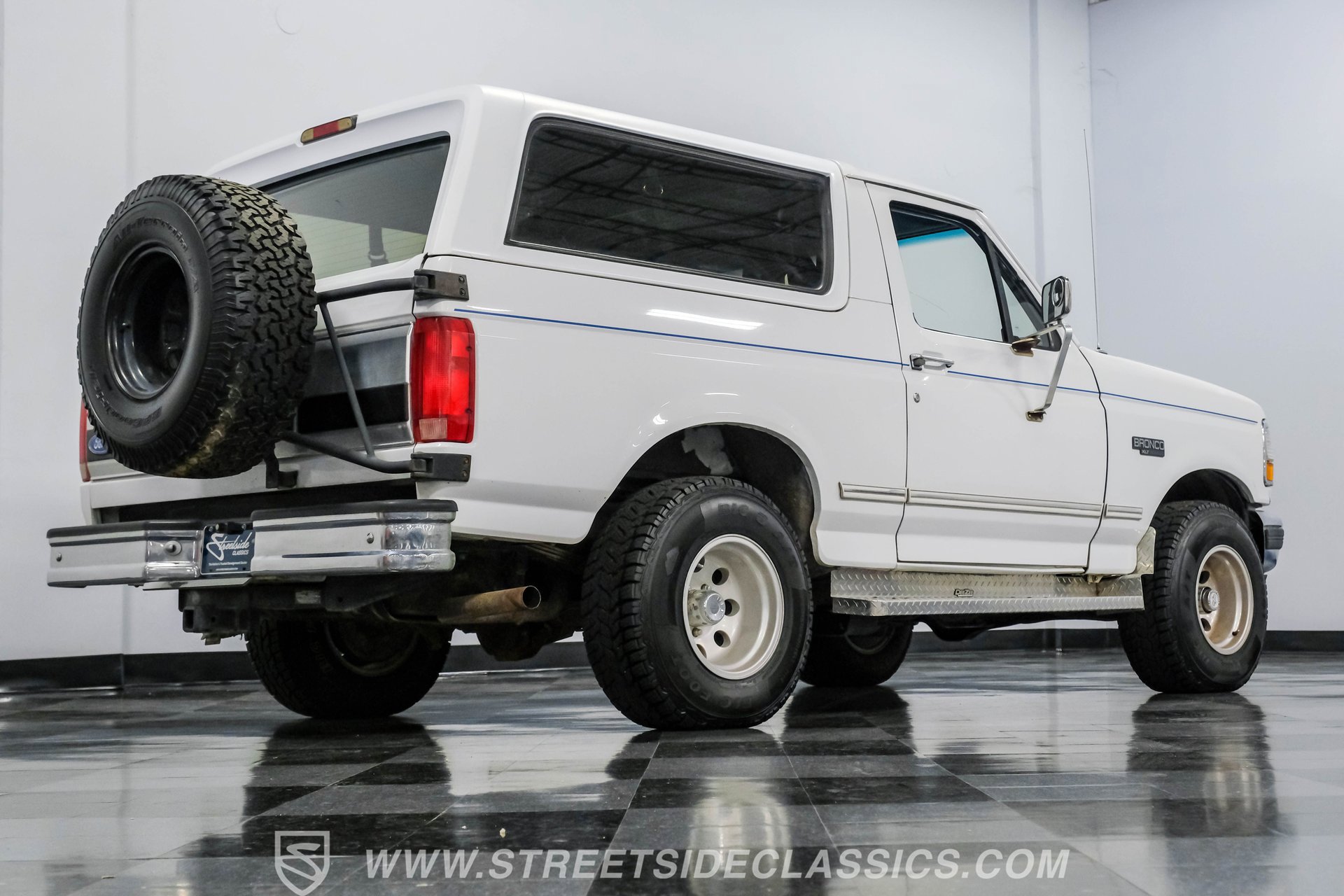 Used 1994 Ford Bronco XLT image 25