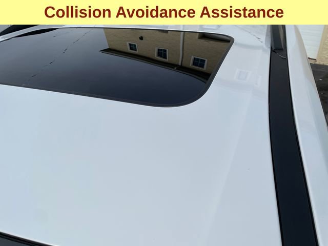 Used 2024 Chevrolet Traverse RS image 9