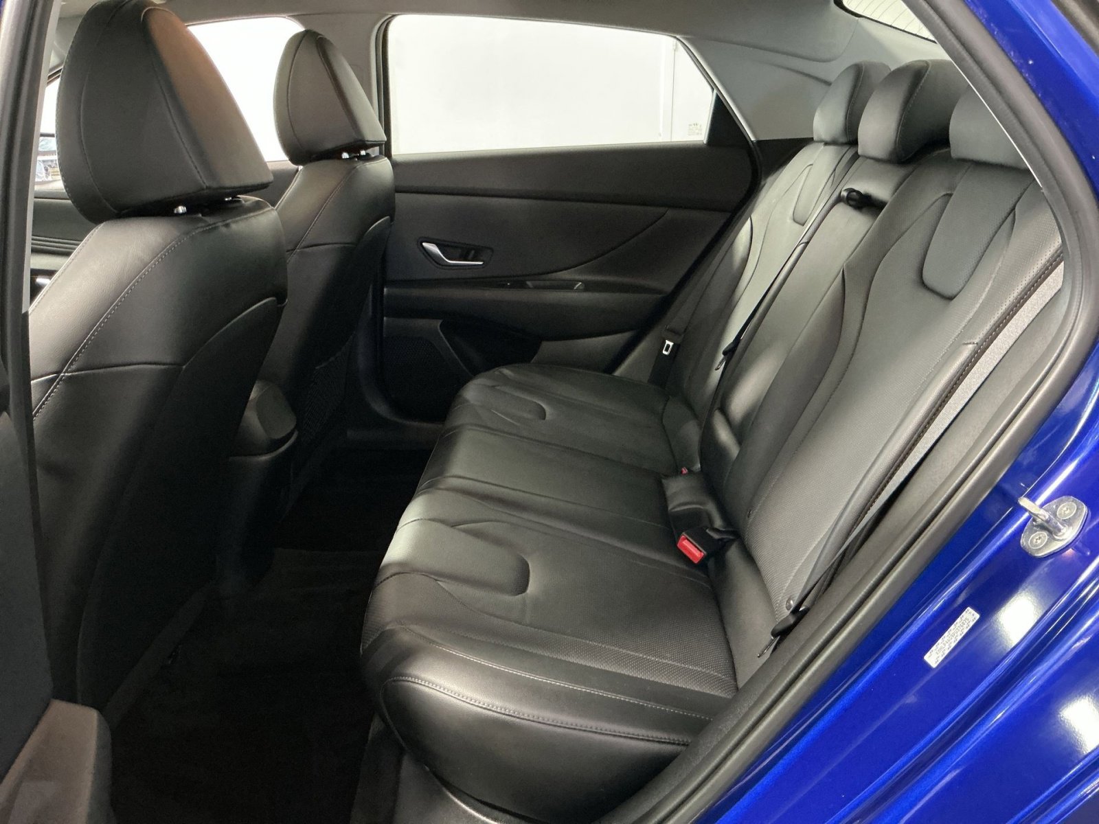 Used 2023 Hyundai Elantra Limited image 32