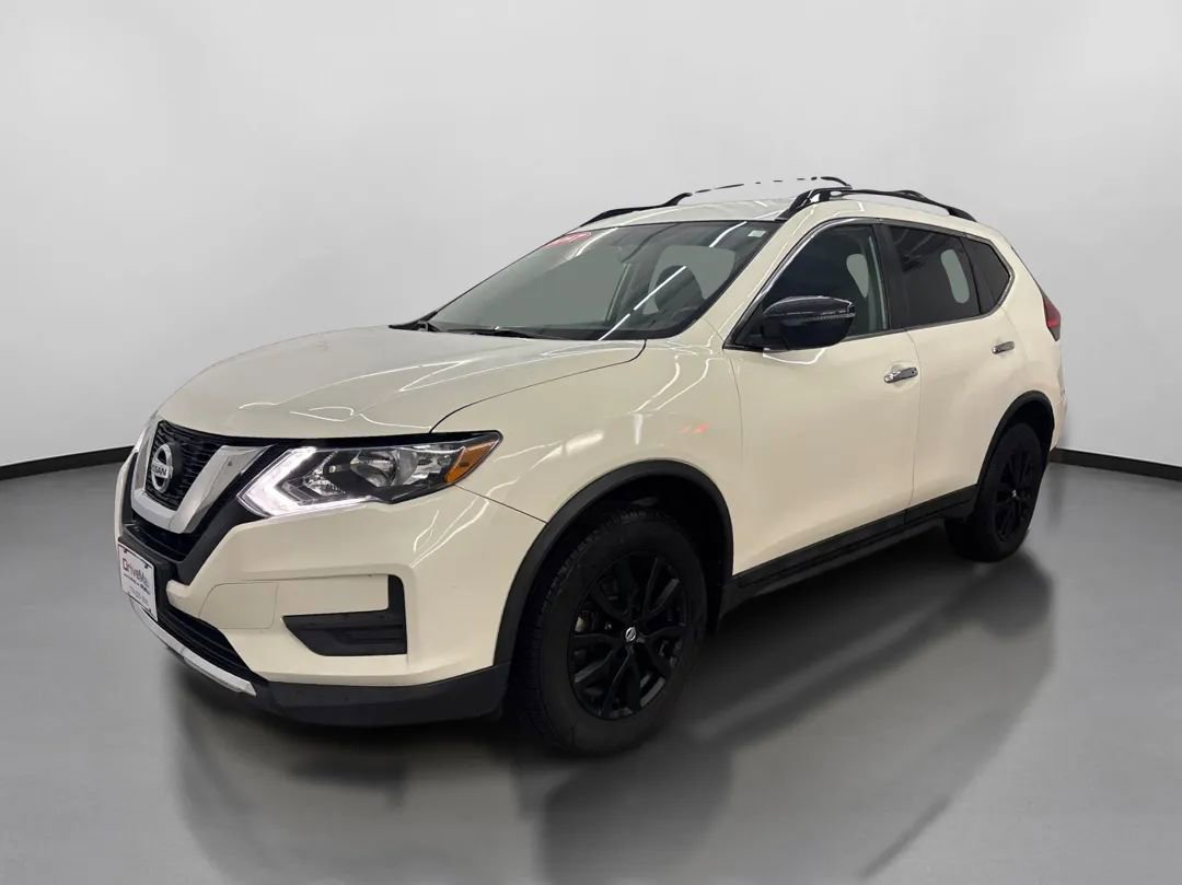 Used 2017 Nissan Rogue SV w/ Midnight Edition Package image 4