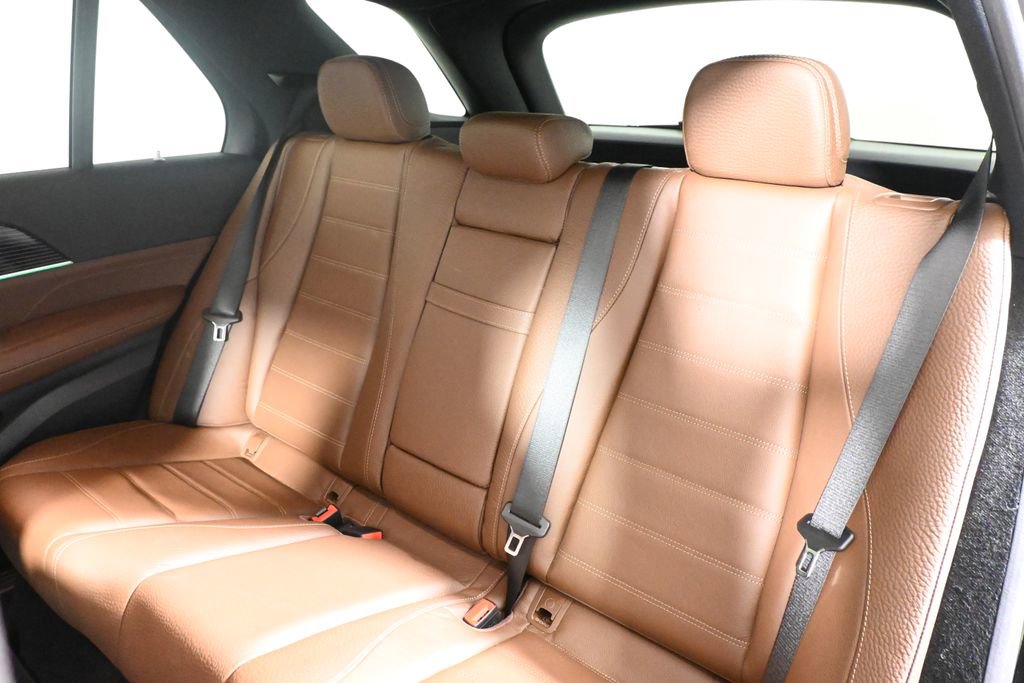 Used 2025 Mercedes-Benz GLE 450e 4MATIC image 4