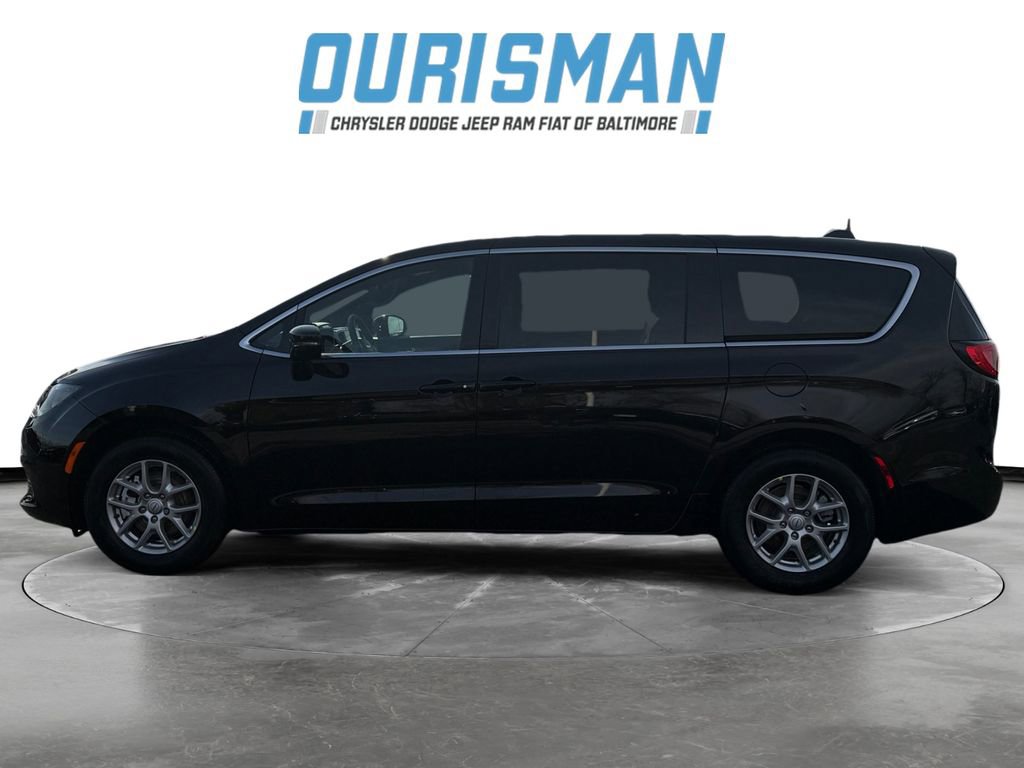 New 2026 Chrysler Voyager LX image 3