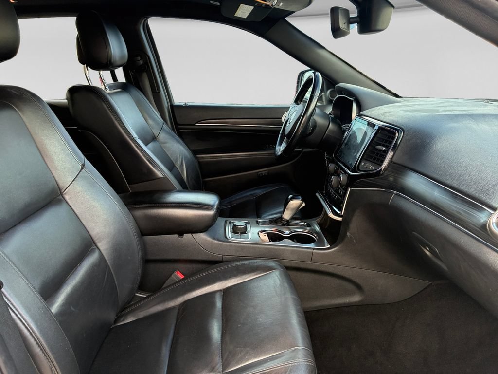 Used 2020 Jeep Grand Cherokee Limited AWD/4WD image 28