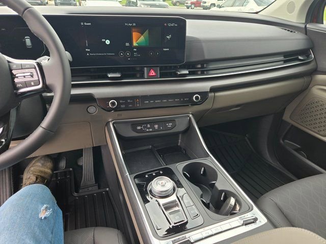 New 2025 Kia Carnival SX image 2