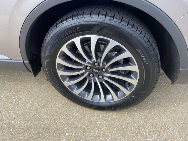 Used 2020 Lincoln Aviator Reserve w/ Elements Package Plus image 6