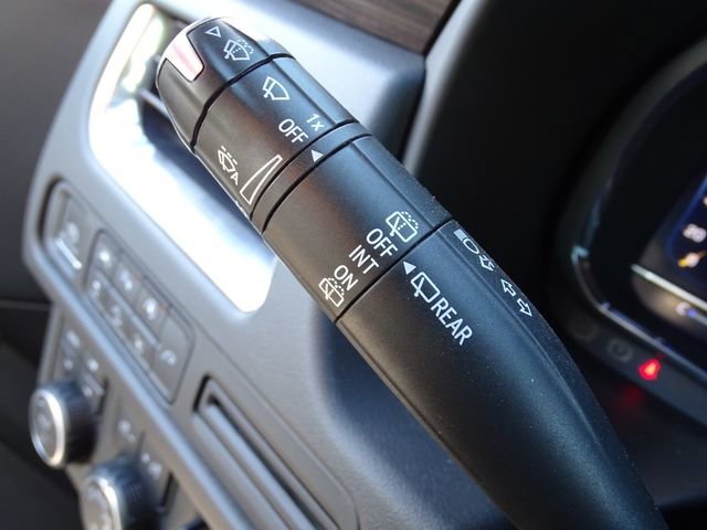 Used 2022 Chevrolet Tahoe Z71 w/ Z71 Off-Road Package image 15