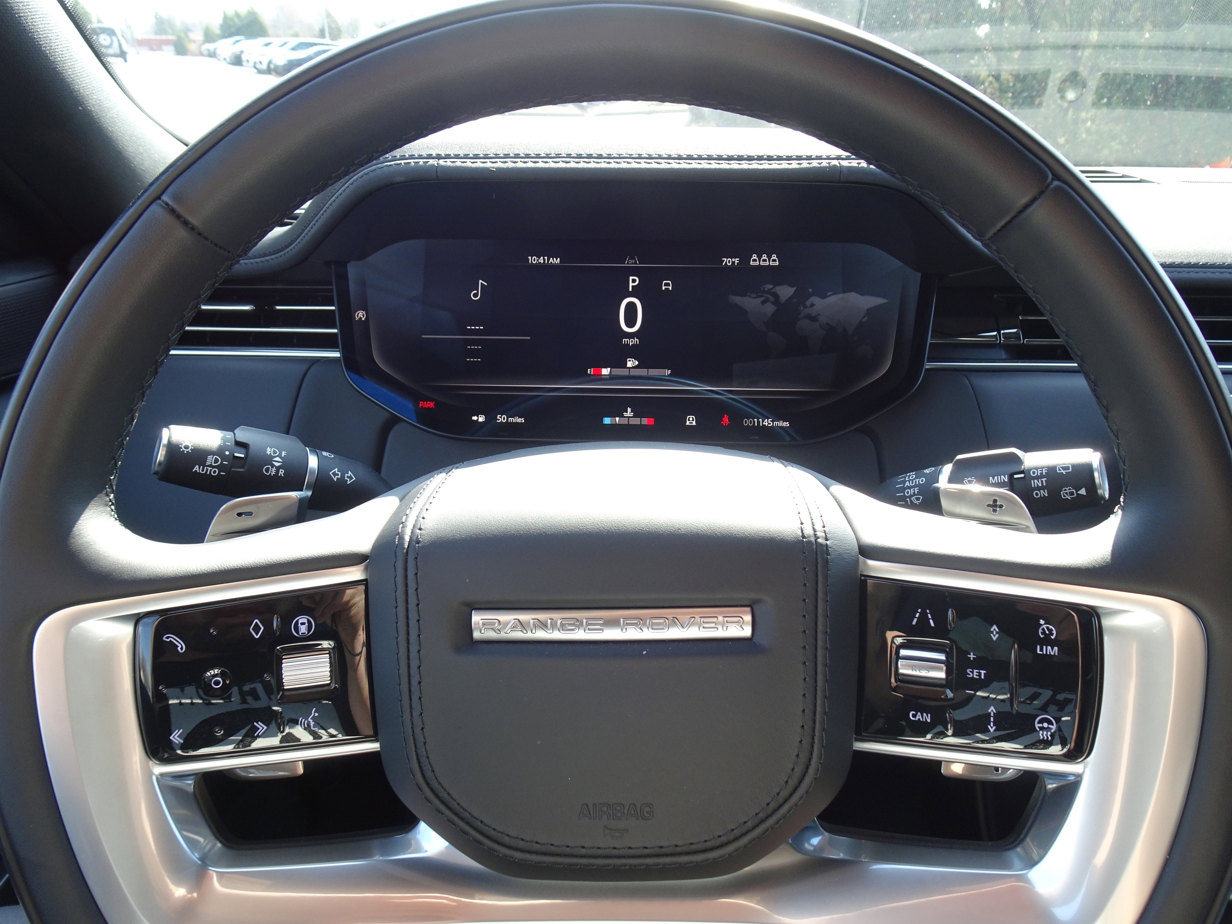 Certified 2025 Land Rover Range Rover SE image 31