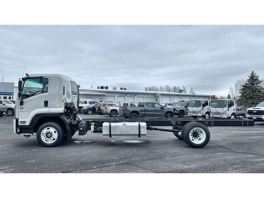 New 2024 Chevrolet Low Cab Forward 6500XD image 5