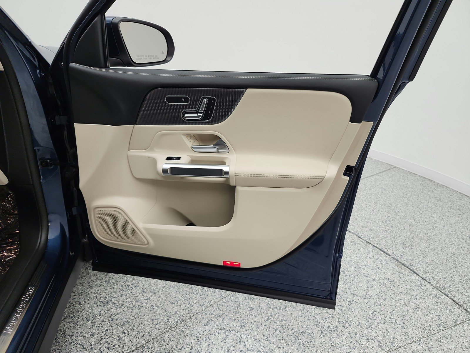 Used 2022 Mercedes-Benz GLB 250 image 20