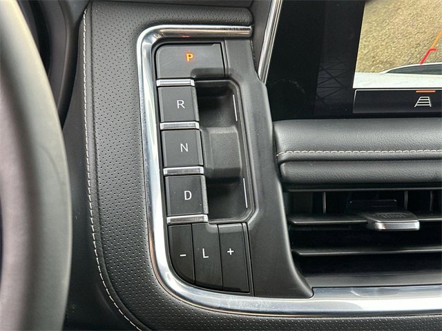 Used 2024 GMC Yukon SLT image 15