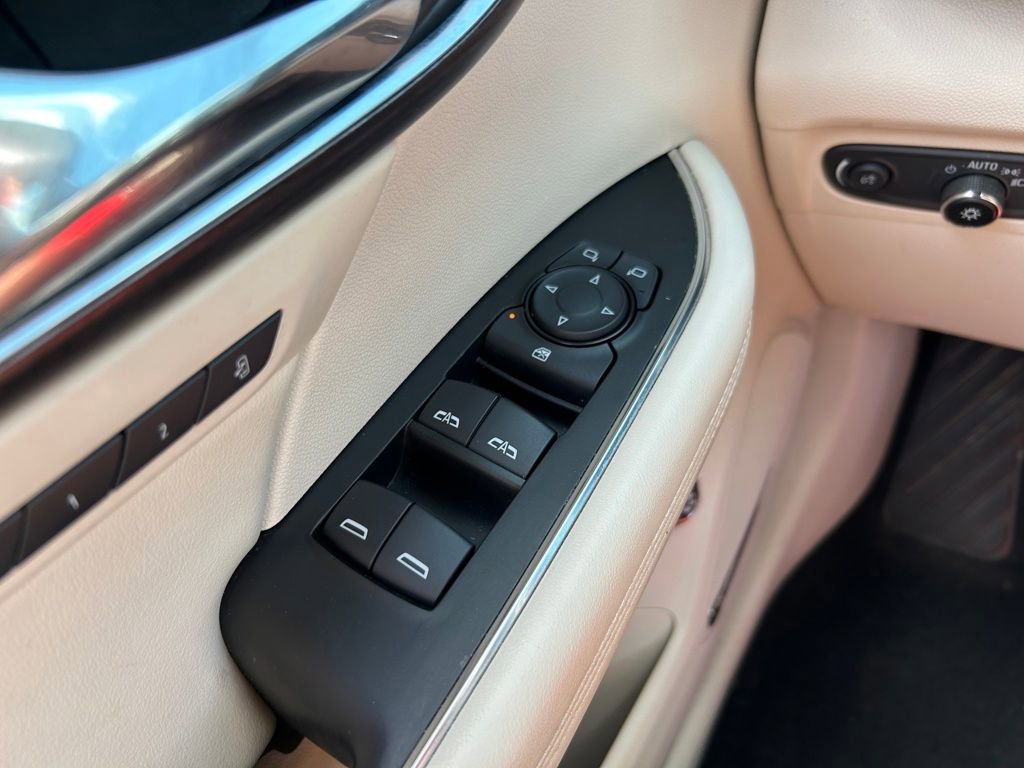 Used 2021 Buick Envision Avenir image 20