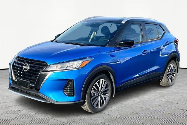 Used 2024 Nissan Kicks SV image 3