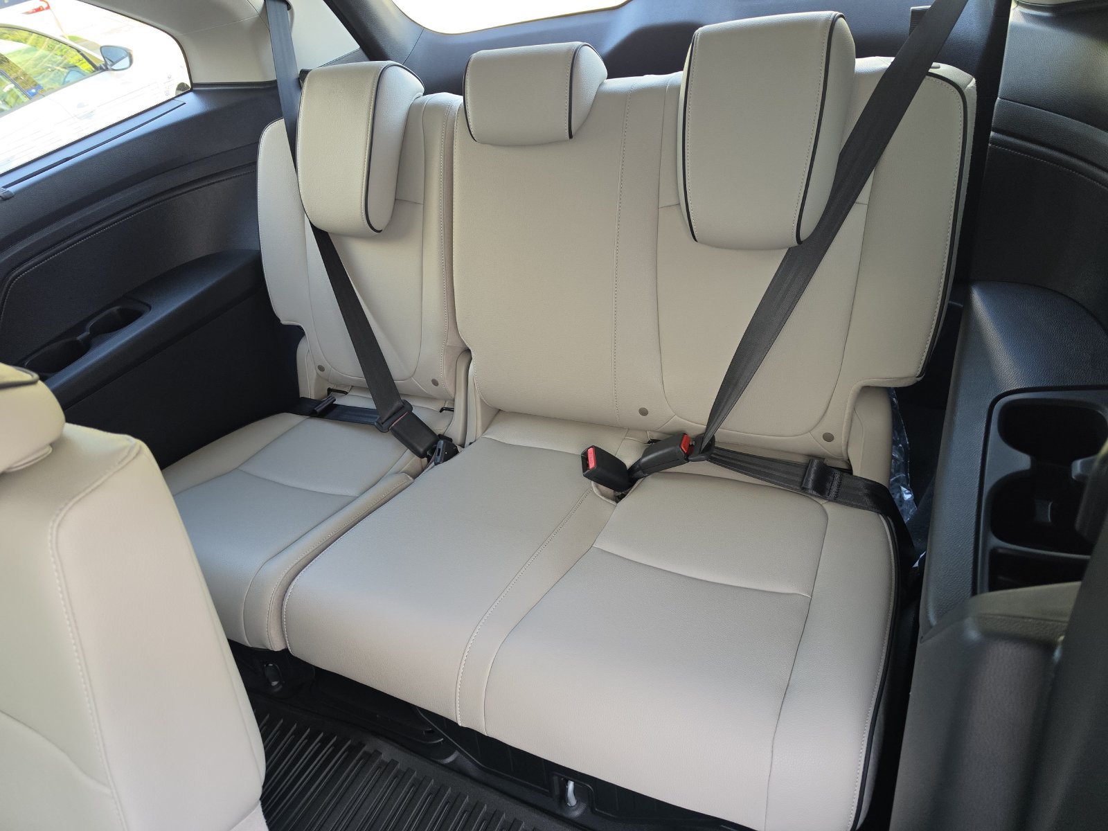 New 2027 Honda Odyssey Touring image 14