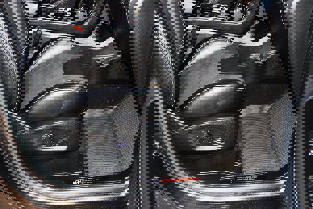 Used 2019 Ford Edge ST w/ Cold Weather Package image 57