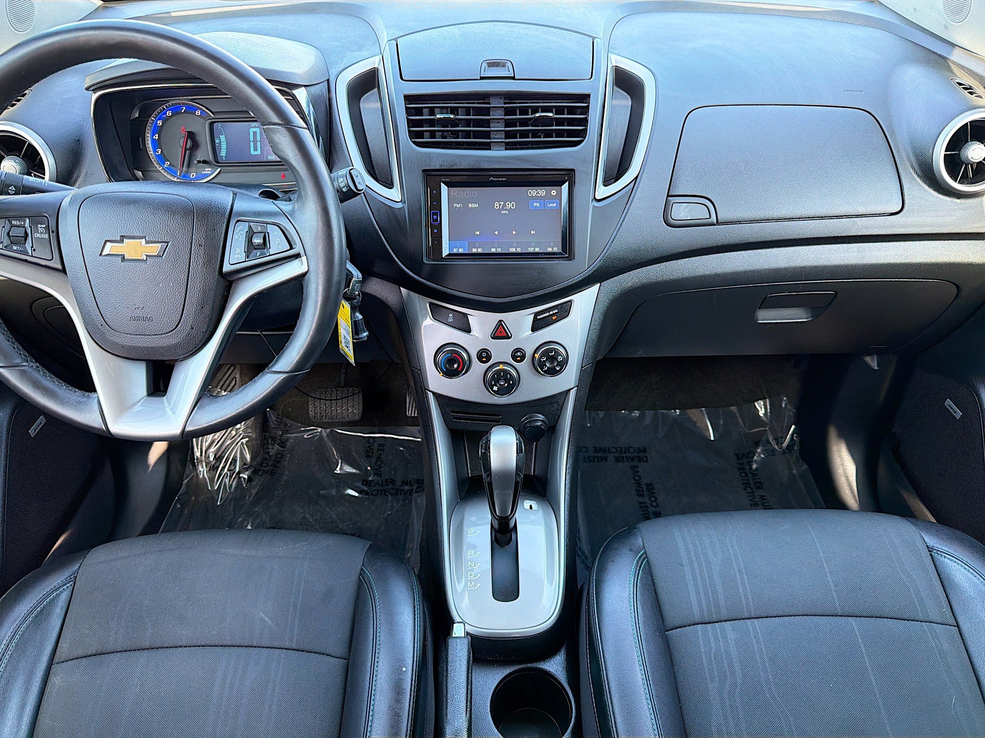 Used 2016 Chevrolet Trax LT w/ LT Sun and Sound Package FWD image 14