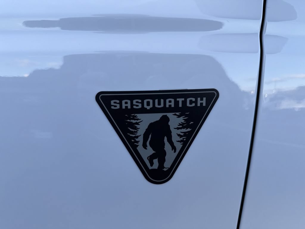 New 2025 Ford Bronco 2-Door w/ Sasquatch Package AWD/4WD image 12