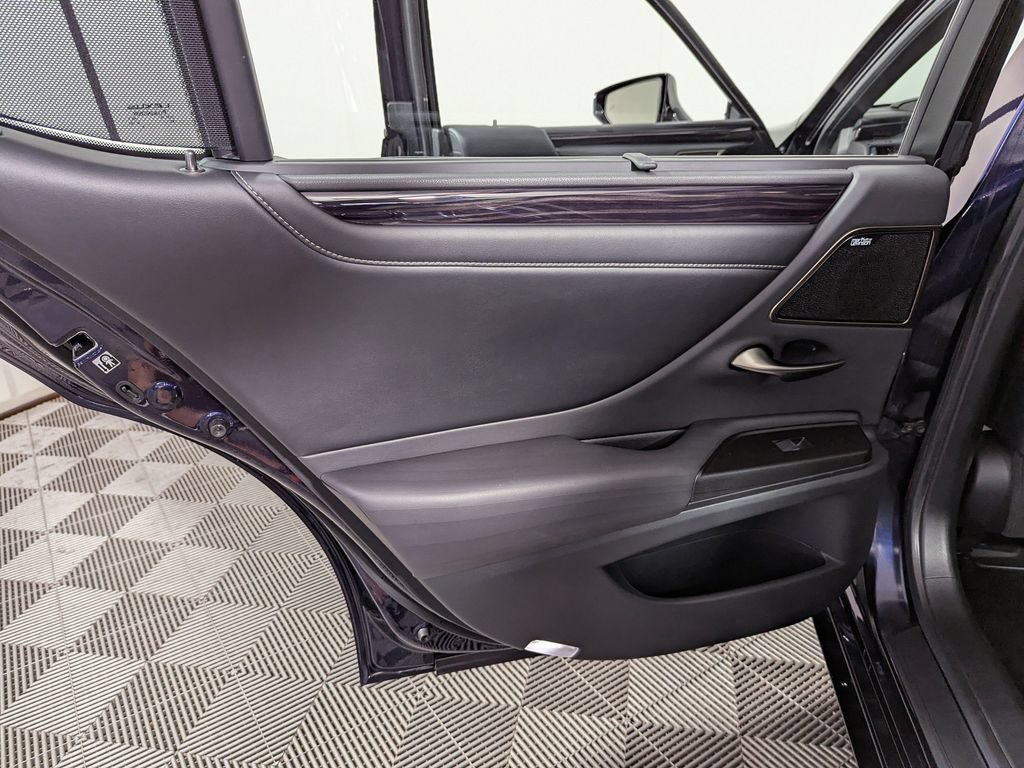 Used 2019 Lexus ES 350 Ultra Luxury w/ Accessory Package FWD image 45