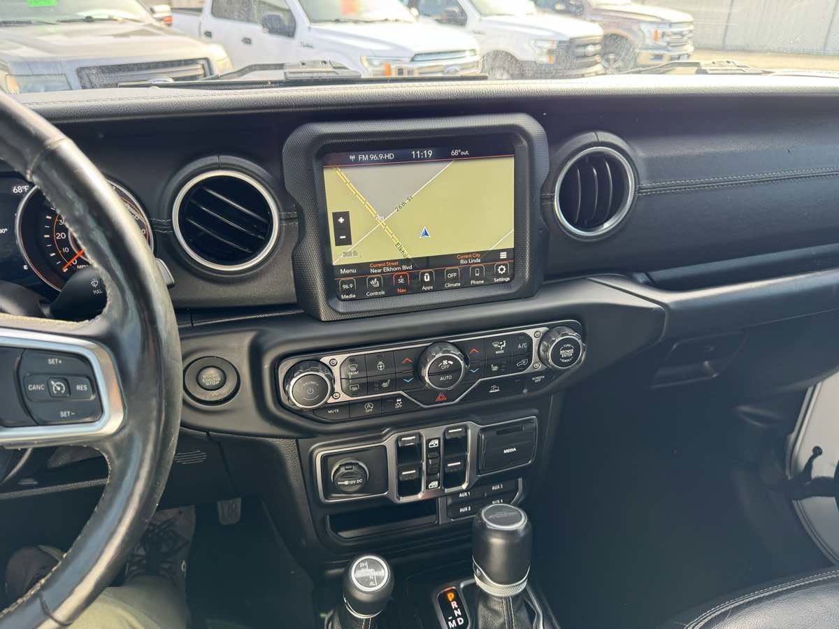 Used 2020 Jeep Gladiator Overland image 28