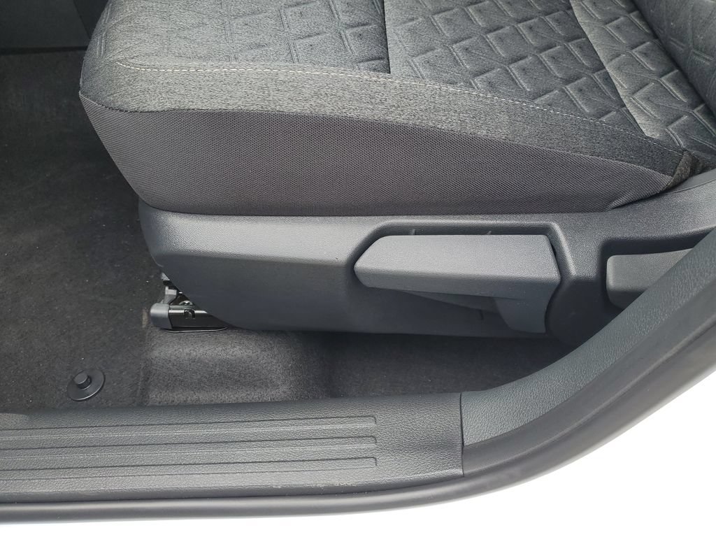 New 2026 Nissan Kicks SV w/ Cold Weather Package FWD image 19
