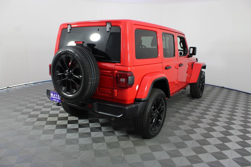 Used 2025 Jeep Wrangler Unlimited Sahara w/ Safety Group AWD/4WD image 23