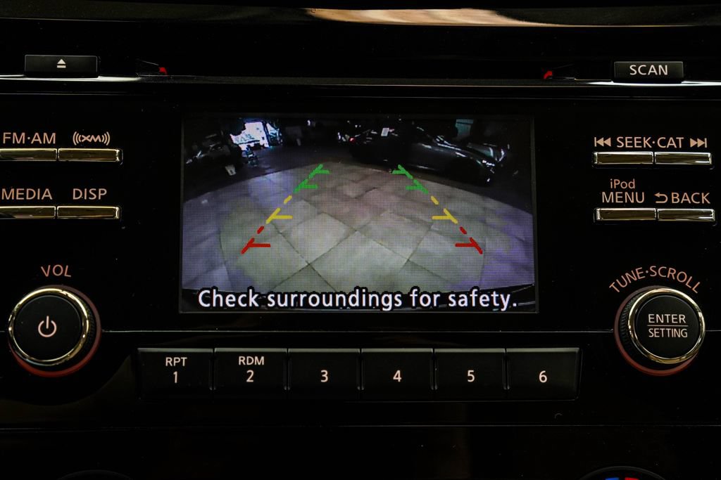 Used 2017 Nissan Rogue S FWD image 30