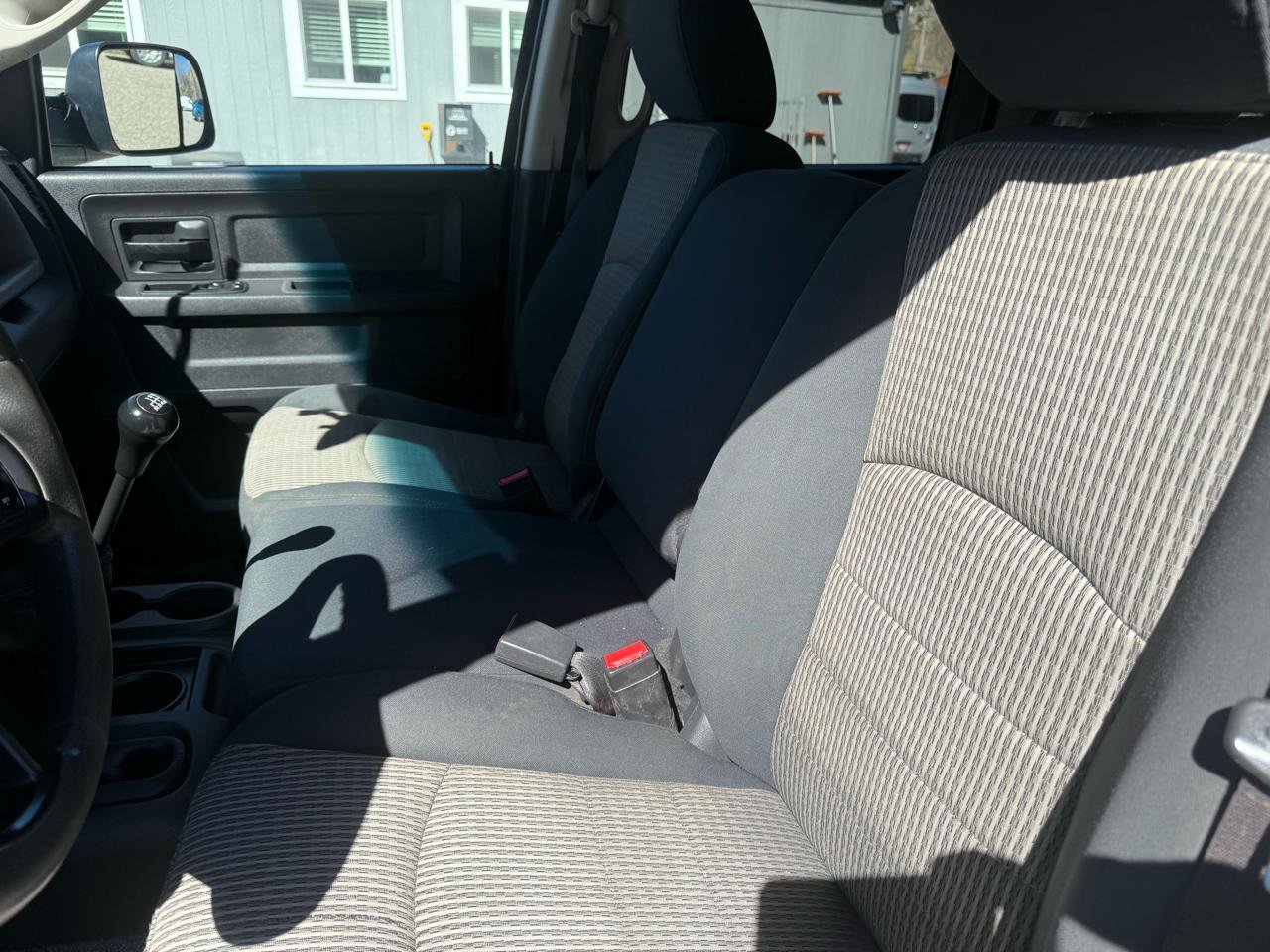 Used 2012 RAM 4500 4x4 Crew Cab w/ ST Decor Group image 11