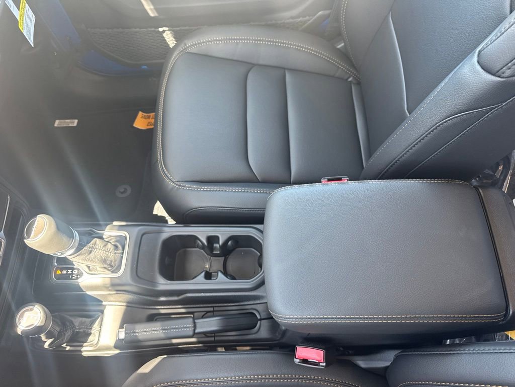 New 2026 Jeep Gladiator Sport AWD/4WD image 17