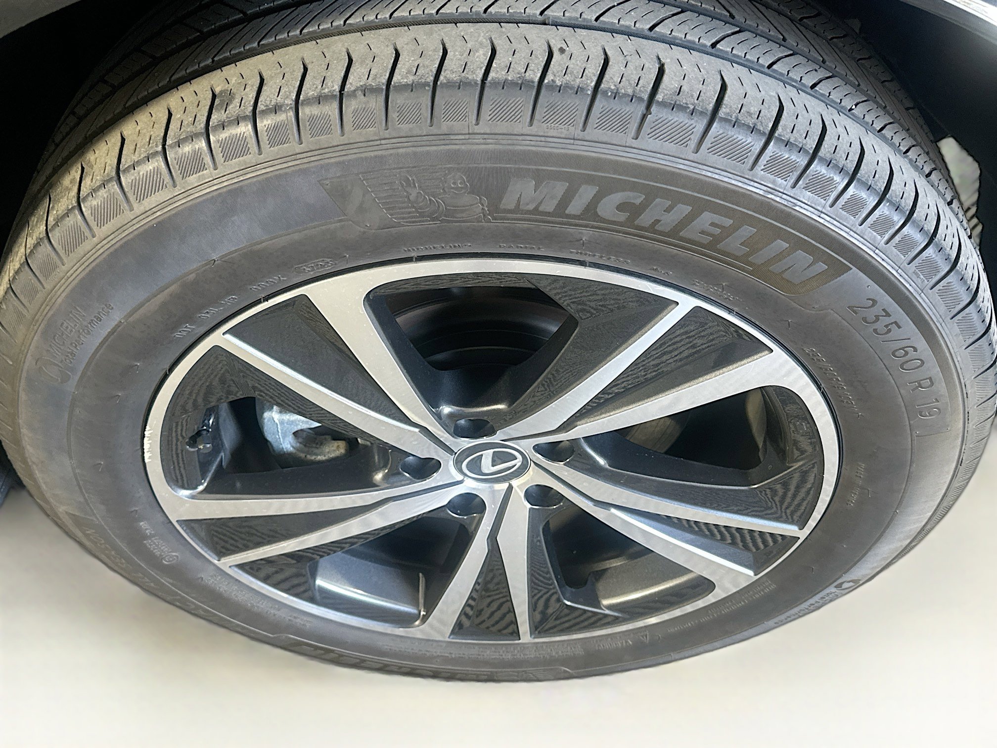 Used 2023 Lexus RX 350 Premium w/ Accessory Package FWD image 11