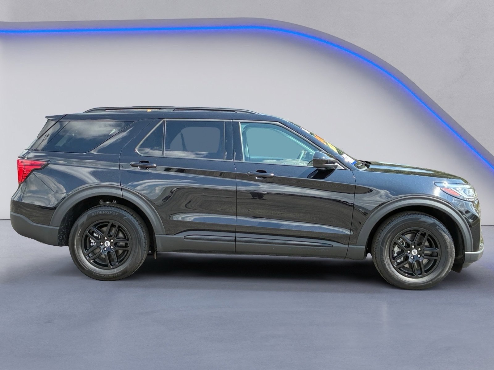 Certified 2026 Ford Explorer Active RWD image 6
